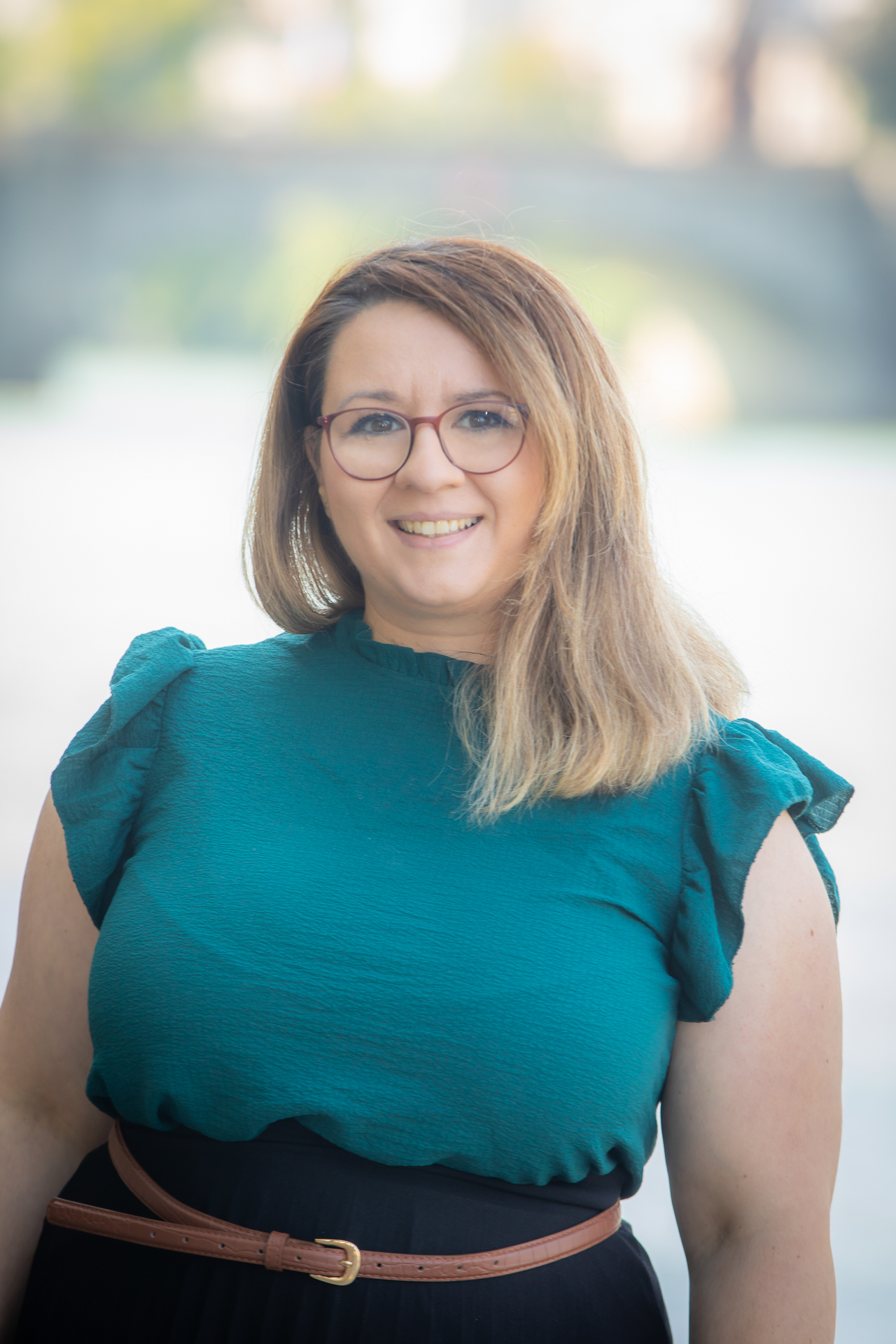Ornela Kostov, Psychotherapeutin